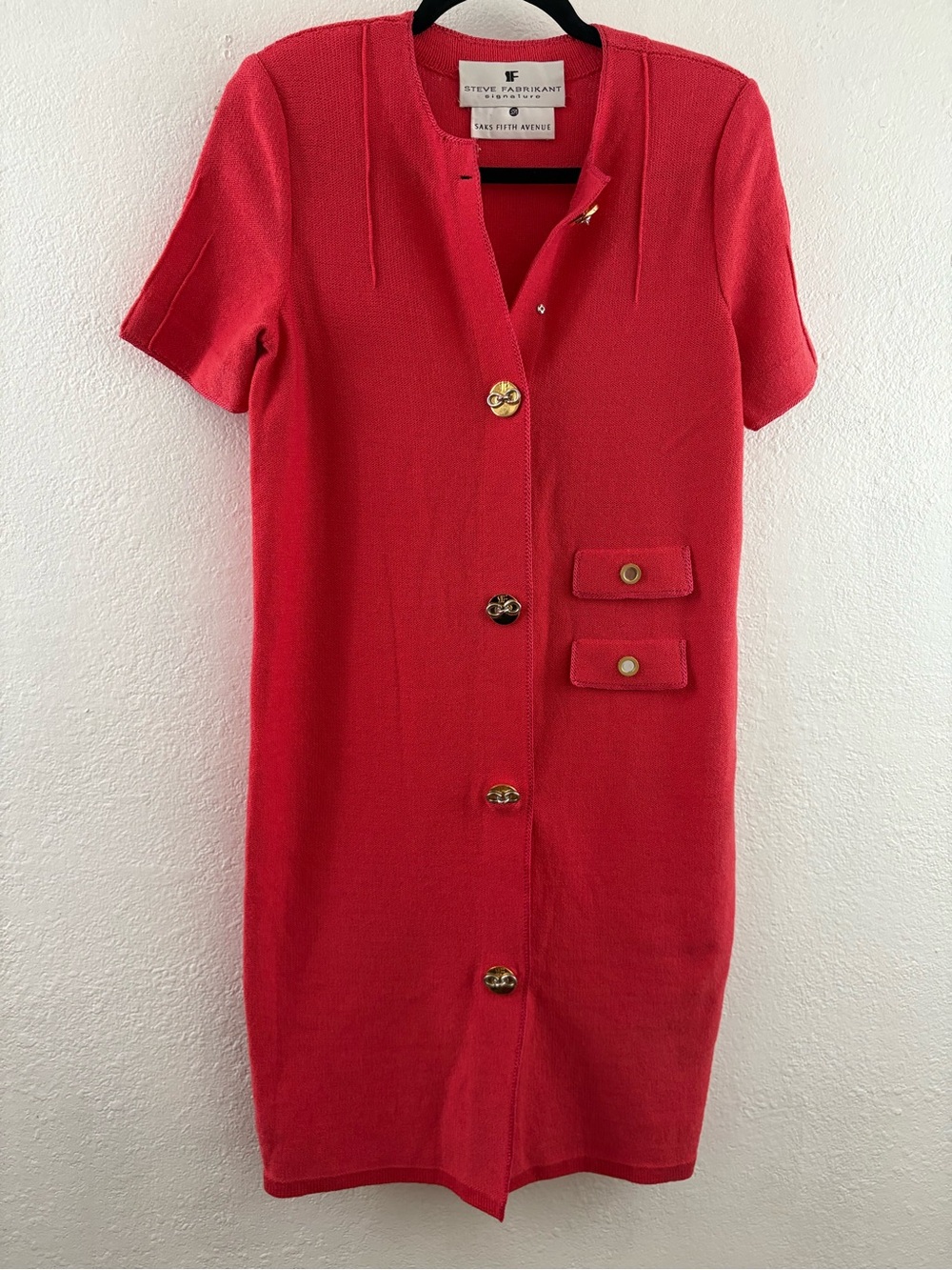 Saks Fifth Avenue gold-toned buttons short sleeve knitted red dress size M